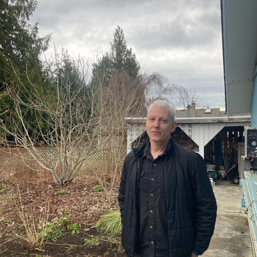 Meet your Posher, Cam. 😊 Hello to everyone on Poshmark!